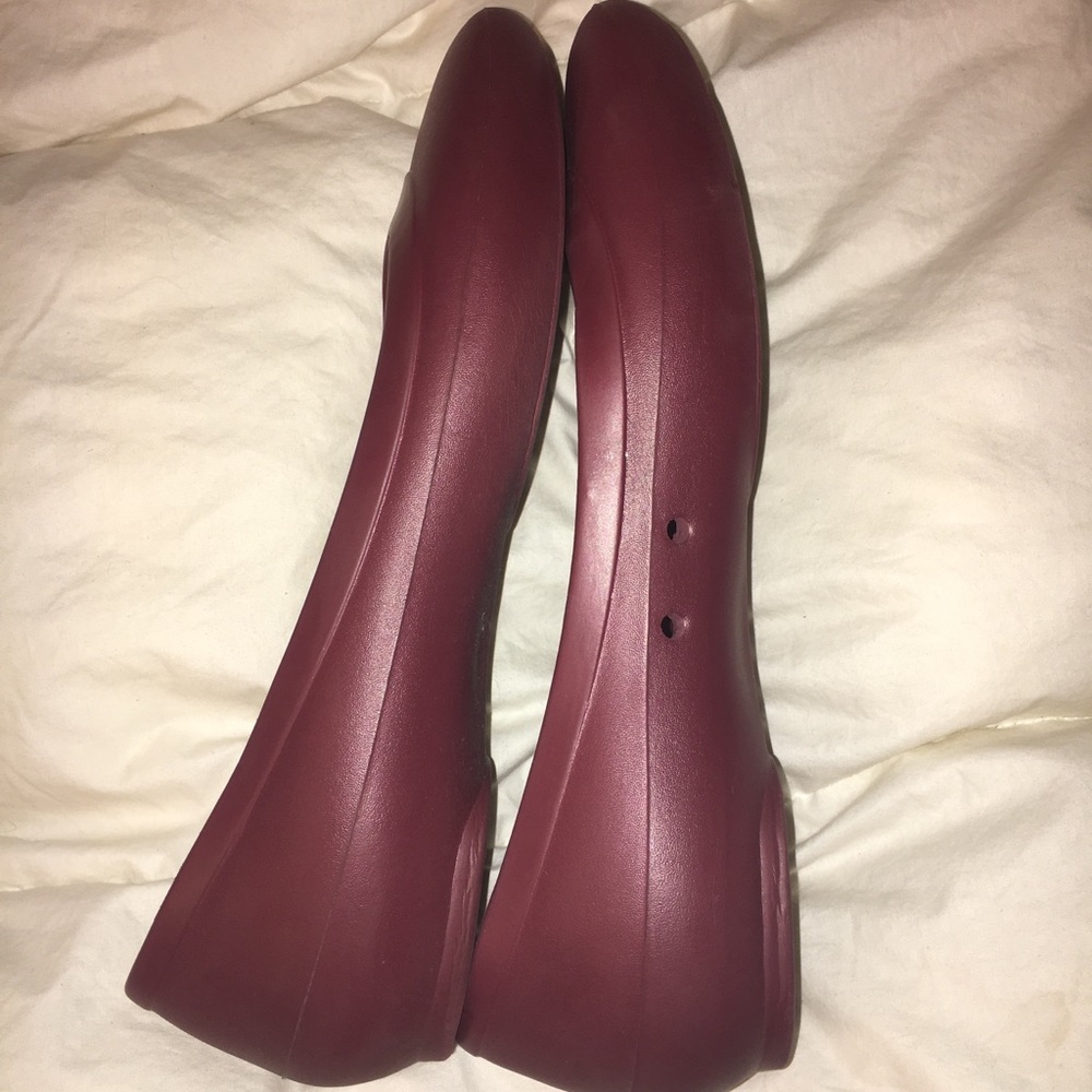 Iconic Crocs Comfort sz 9